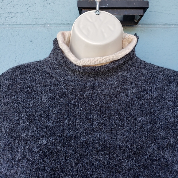 SHEIN Sweater - Picture 7 of 16
